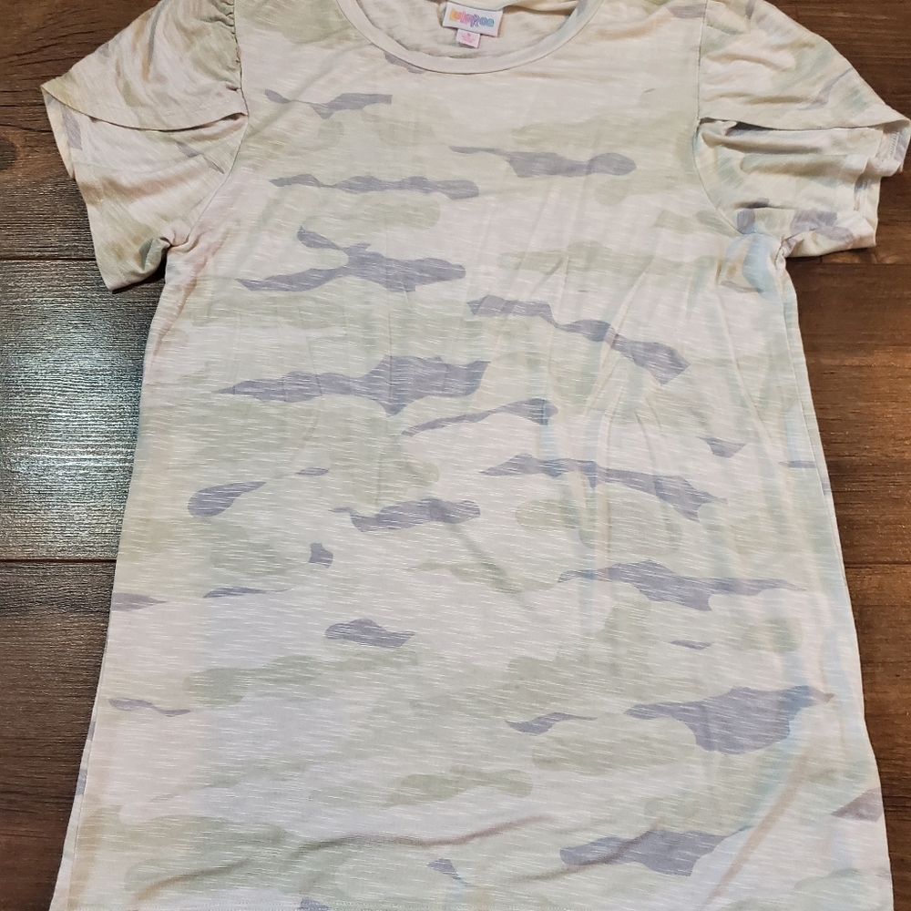 Lularoe small camo olive top